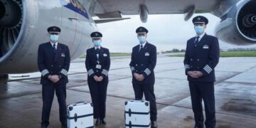 Unique BOAC 747-inspired Suitcases Suctioned for Flying Start